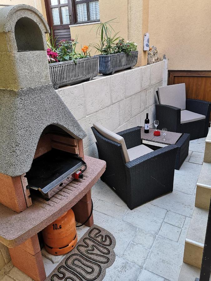 Paradise Apartment - Old Town Rab 라브 외부 사진